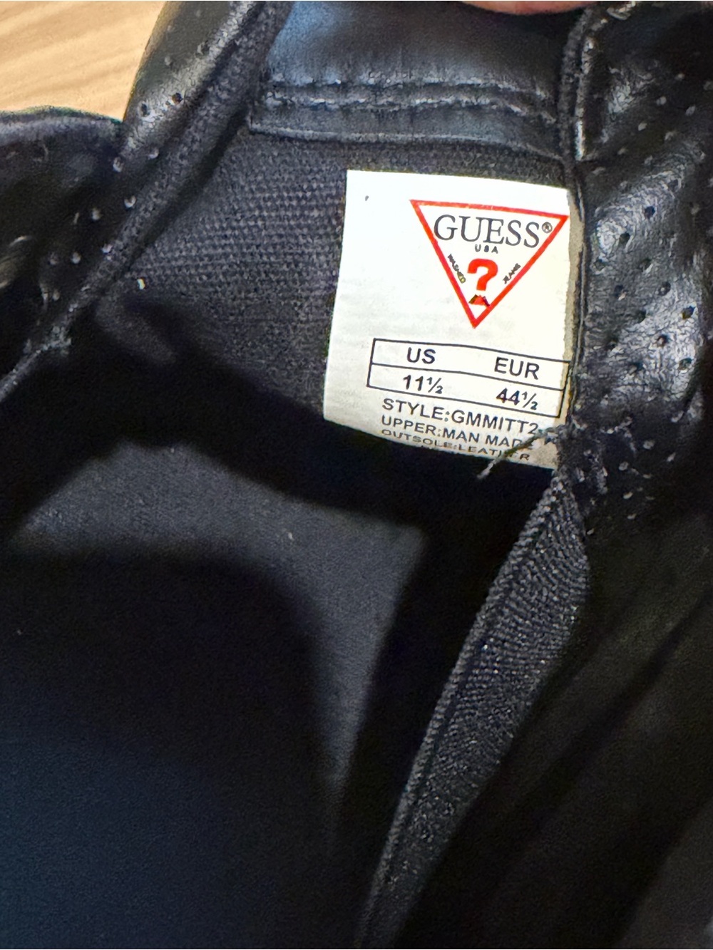 Men’s GUESS black Mitt 2 Slip On shoes! Size 11.5 - Picture 2 of 5
